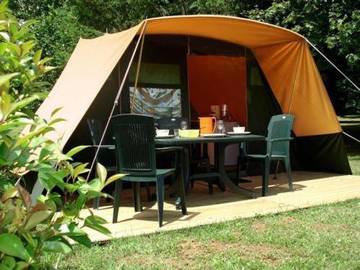 Cottage pour 4 personnes, avec vue ainsi que jardin et piscine à Camurac