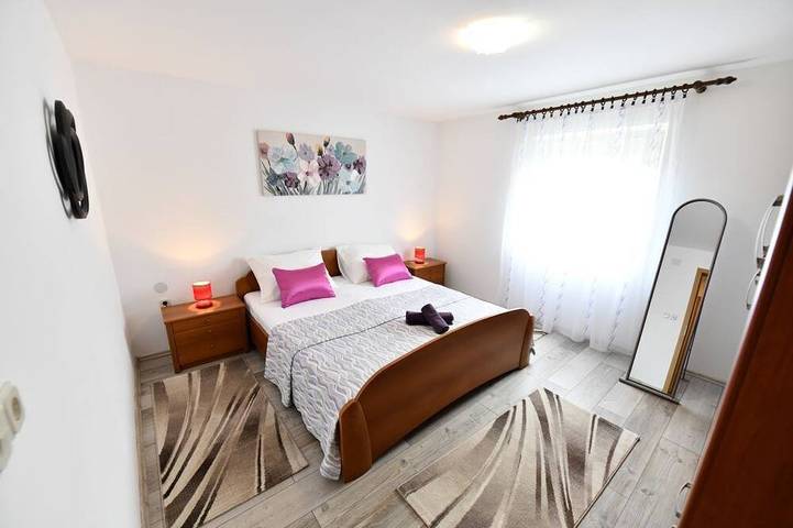 Ferienhaus Miramary mit privatem Pool, Grill, Natur in der Nähe von Split in Dalmatinisches Zagora