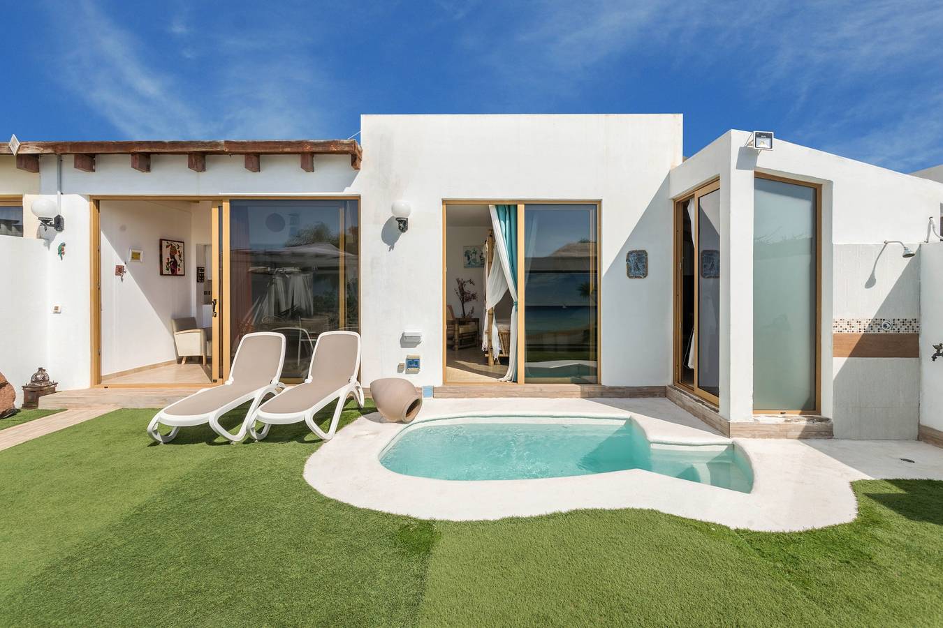 Bonita casa de vacaciones "Villa Bali" con piscina, Wi-Fi rápido, terraza y jardín in Playa Blanca, Yaiza