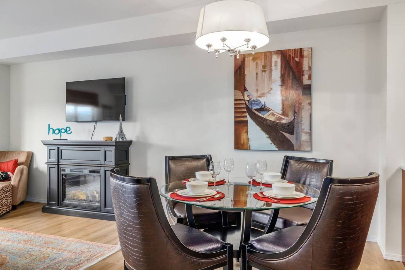 Ganze Wohnung, 2Br | Pool, Hot Tub, Golf, Ubc & Airport in Kelowna, Regional District of Central Okanagan