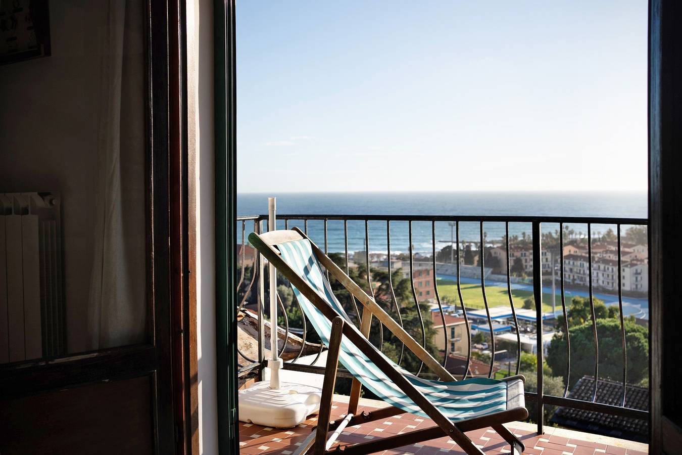 Ganze Wohnung, Apartment 'Mansarda Mare Bella Vista' mit Meerblick, Wlan und Klimaanlage in Porto Maurizio, Imperia