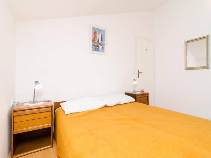 Gîte pour 4 personnes, avec balcon, adapté aux familles à Drače - 2