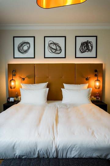Hotel für 4 Personen, mit Seeblick und Ausblick sowie Terrasse und Sauna, mit Haustier in Düsseldorf und Umgebung