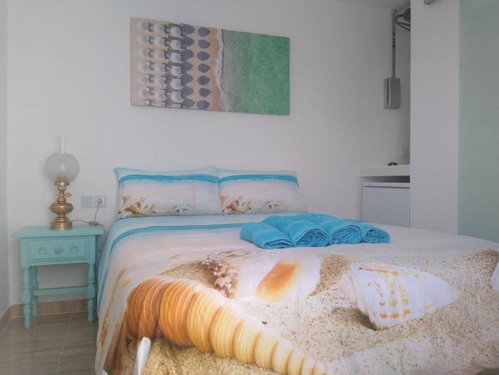 Gîte pour 2 personnes, avec terrasse ainsi que jardin et vue dans Santiago de la Ribera - 4