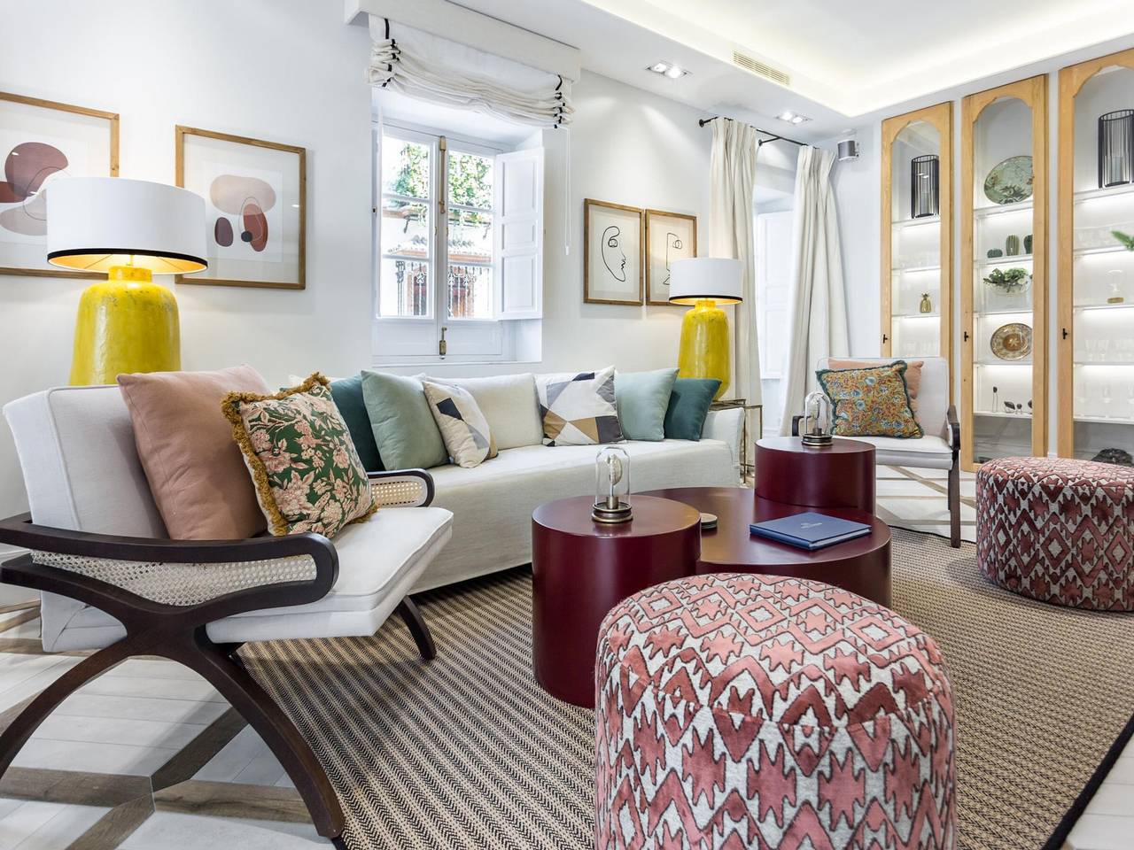 Elegant House in Central Seville with Private Lift, Rooftop Terrace & Luxury Amenities in Casco Antiguo, Sevilla