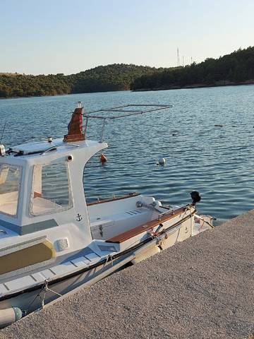 Apartment for 3 People in Zaboric, Croatian Adriatic, Photo 1