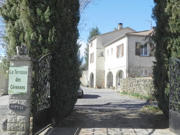 Chambre d’hôte pour 5 personnes, avec jardin et piscine ainsi que terrasse et vue à Ribes