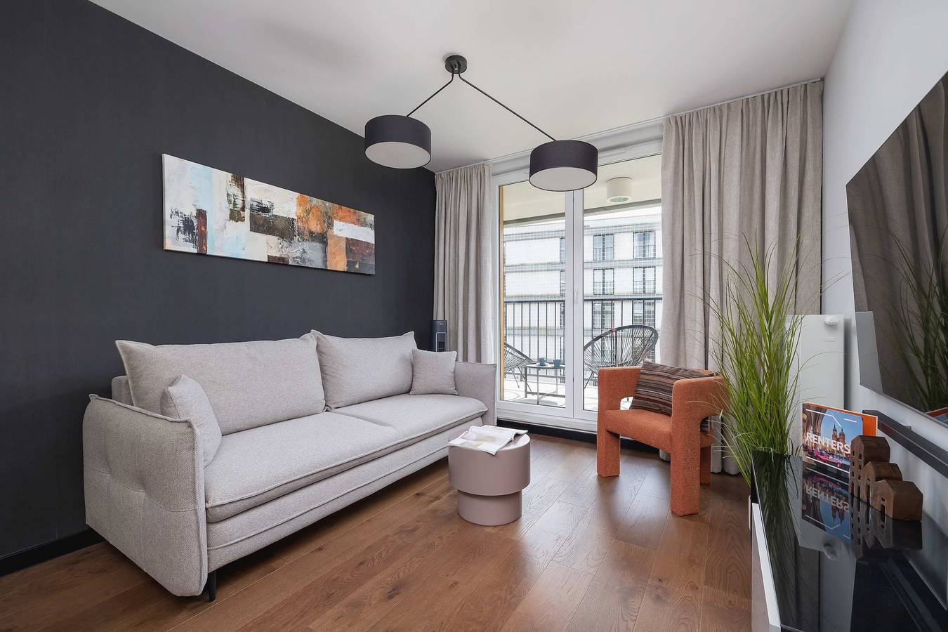 Entire apartment, Modern & Luxurious Apartment with Balcony & Parking Cracow by Renters Prestige in Cracow, Lesser Poland