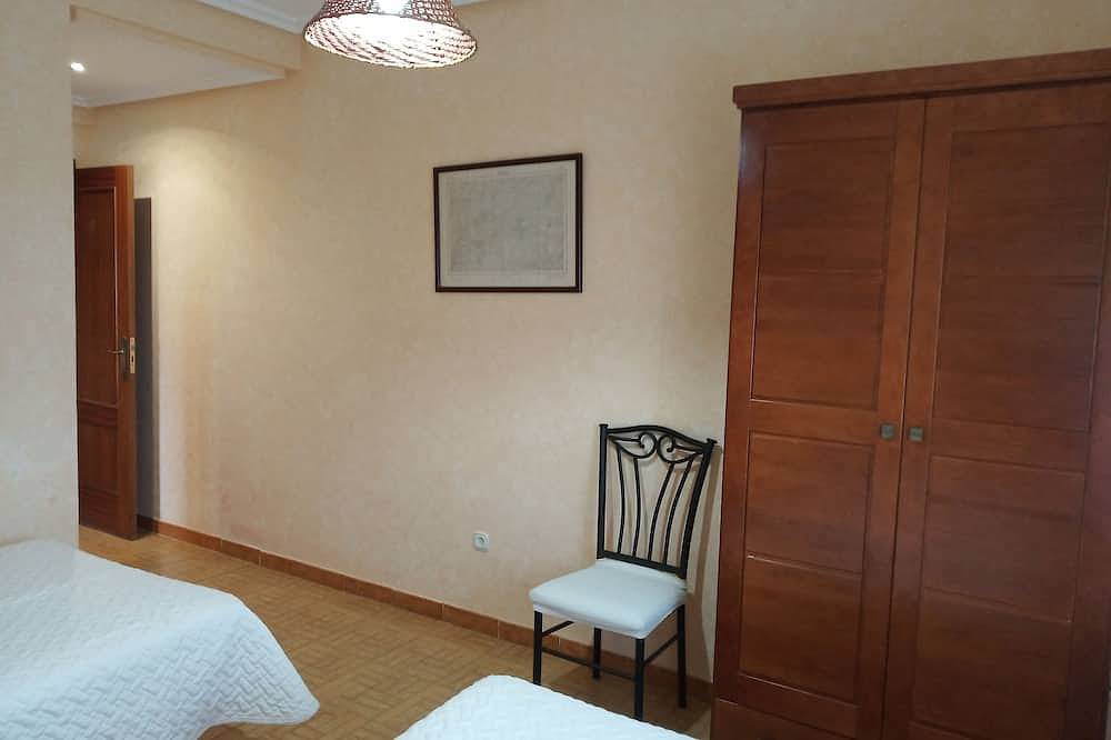 Cottage (full rental) La Fuente de la Covatilla for 8 people in La Hoya, Salamanca Province