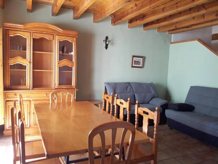 Casa rural para 15 personas, con balcón, Se admiten mascotas en Els Ports - 2