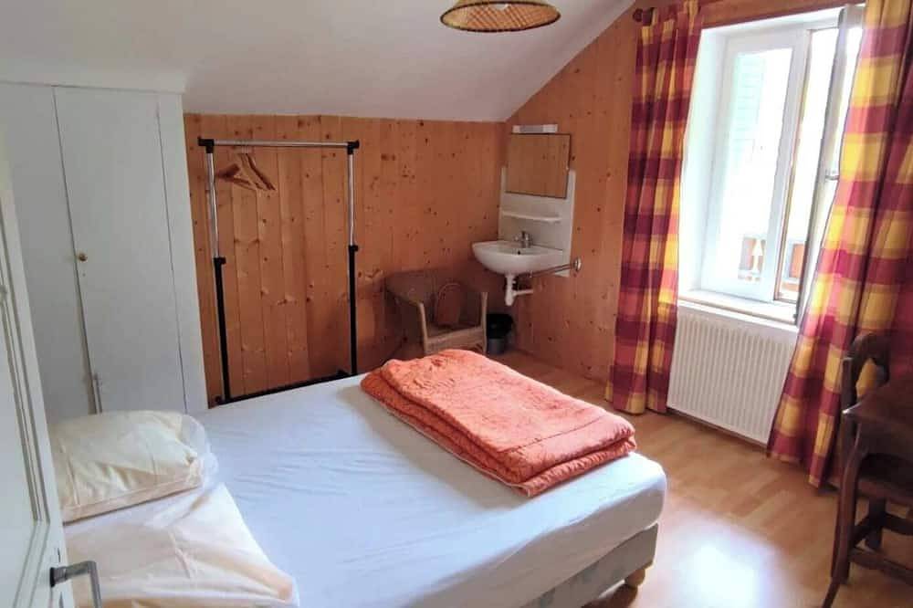 Entire apartment, Apartment Narcisse in Ceillac, Queyras