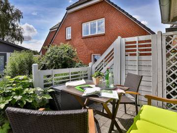 Ferienhaus für 7 Personen, mit Terrasse, kinderfreundlich in Stralsund