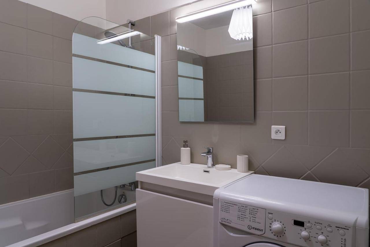 Appartement entier, One-Bedroom Apartment in Montélimar, Région de nyons