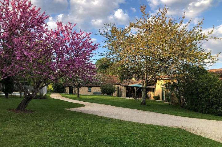 Gîte pour 11 personnes, avec Terrasse et Jardin