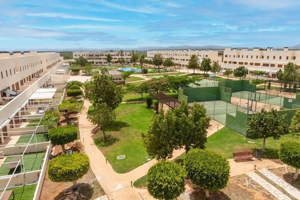 Apartamento entero, Golf San Jordi (Vinaros) Apartment 81m2 2 bedrooms, 2 bathrooms and living room 2 gardens. in San Jorge, Provincia de Castellón