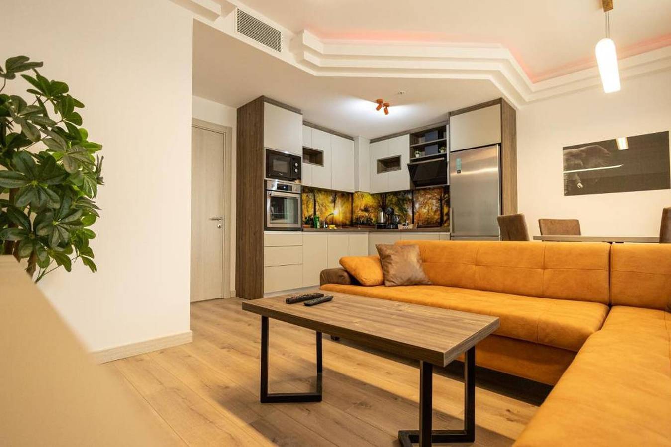 Ganze Wohnung, Luxuriöse Wohnung im 19. Stock mit Pool, Fitnessstudio und Blick auf die Stadt in Skopje, Nordmazedonien