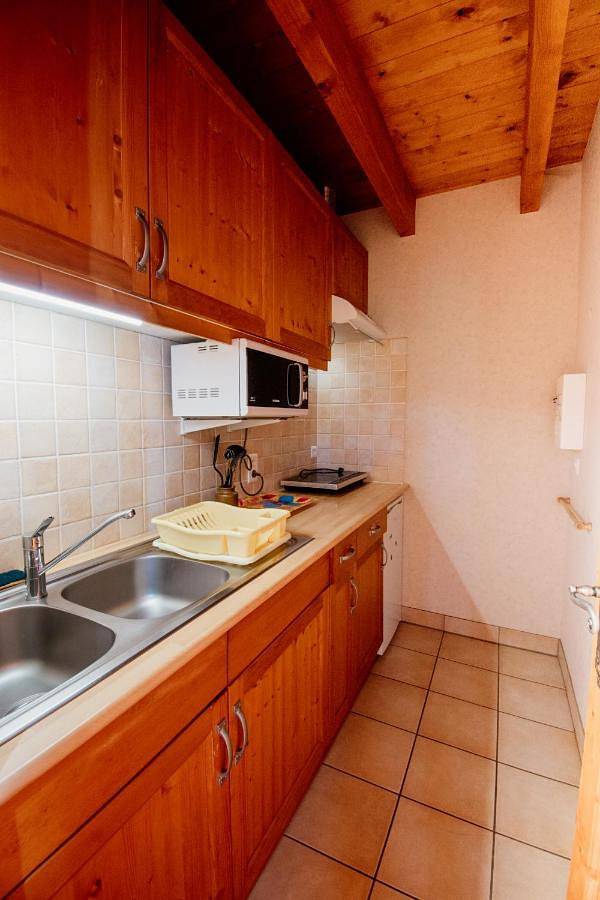 Gîte pour 4 personnes, avec vue et jardin dans Les Hôpitaux-Vieux - 3