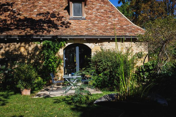 Gîte pour 2 personnes, avec piscine à Badefols-sur-Dordogne