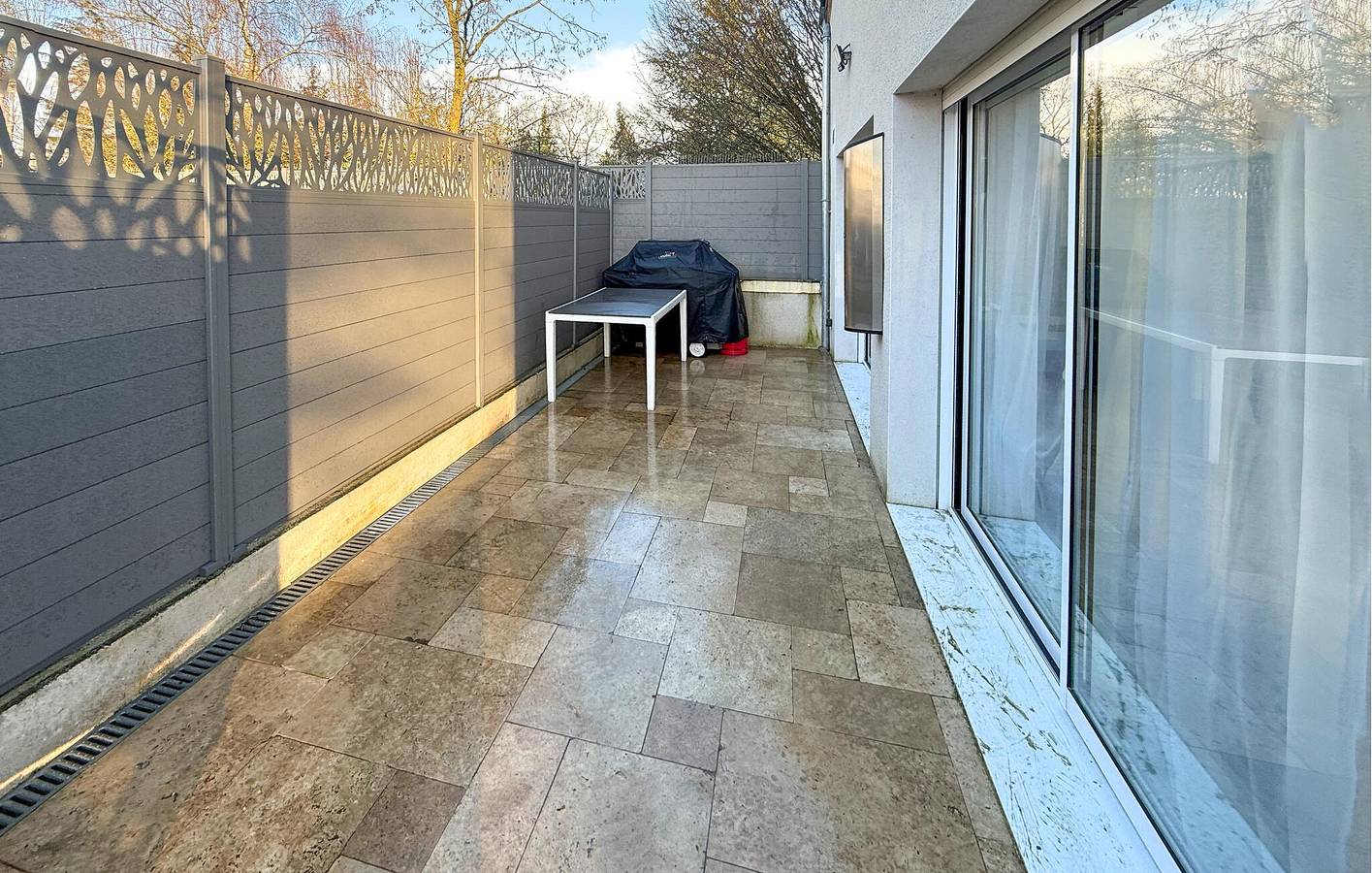 Appartement confortable à Fondettes avec Wi-Fi, télévision, terrasse et parking in Fondettes, Région de Tours