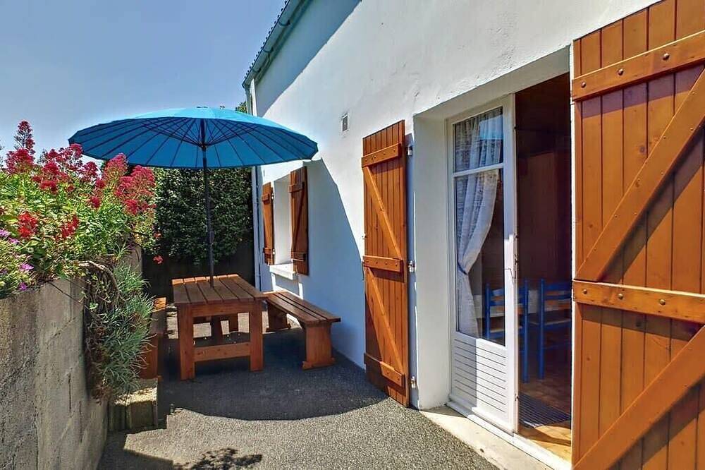 Apartamento entero, Tipoz'Immo • Brise Marine 2 • beach 600 m away • ideal for couples or families! in Plozévet, Côte de Cornouaille