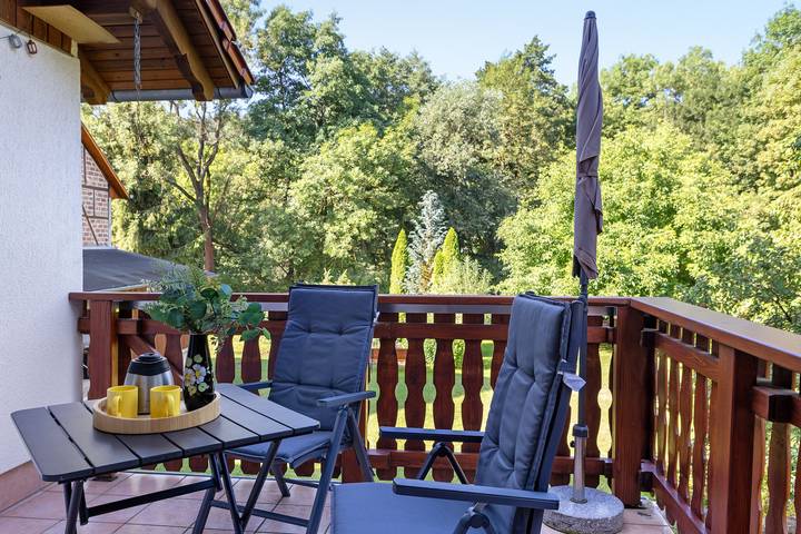 Ferienwohnung für 5 Personen, mit Balkon in Plaue