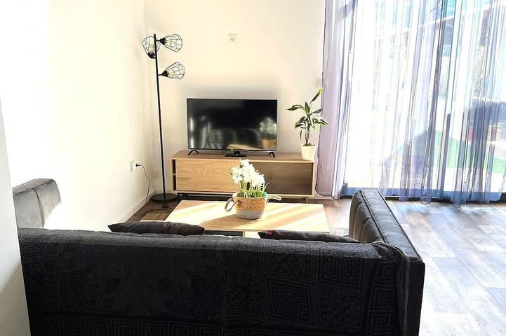 Holiday apartment for 4 people, with garden and hot tub as well as pool - 1
