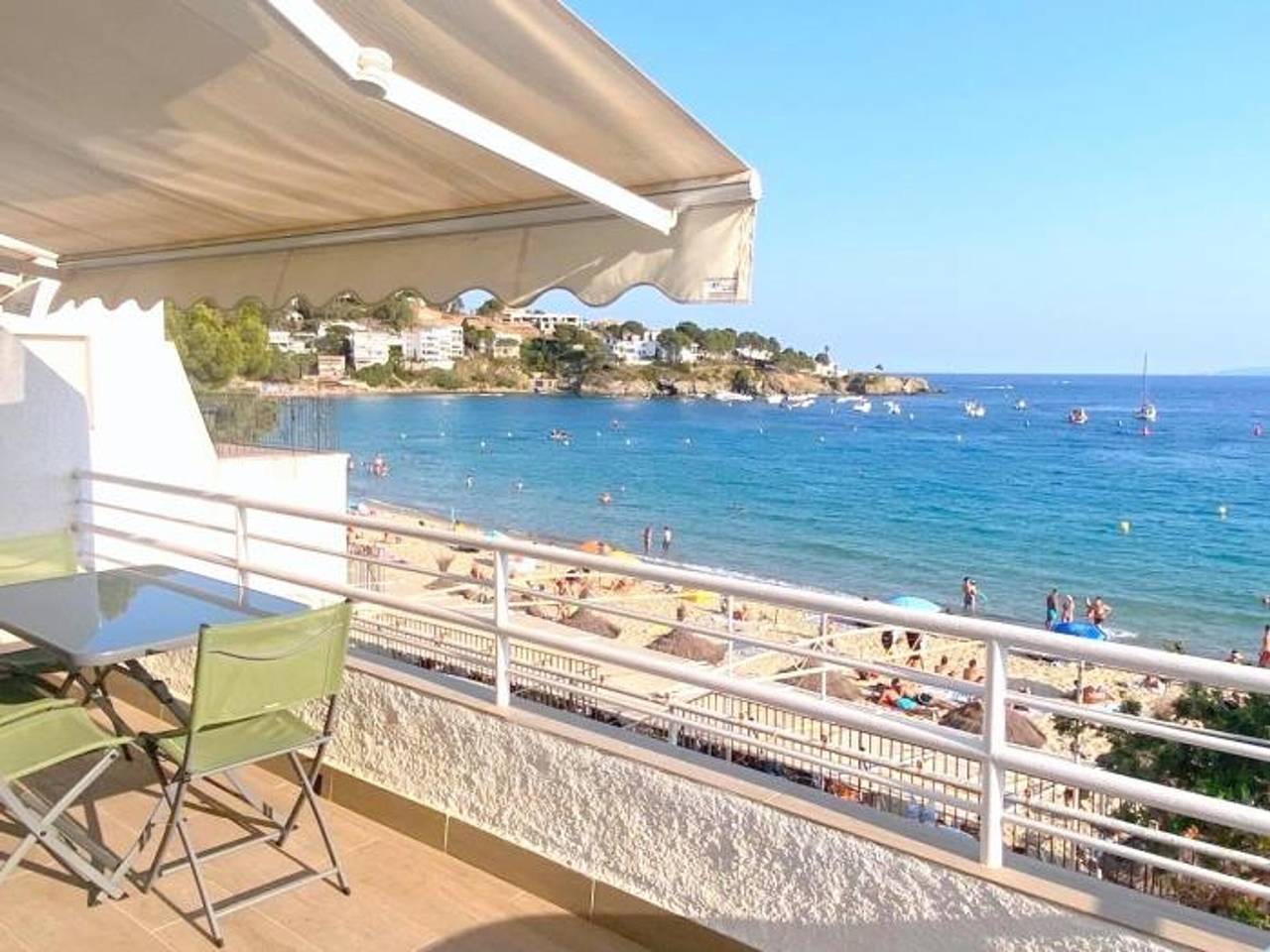 Entire apartment, Beautiful apartment in Roses, 2 bedrooms, terrace, private parking in l'Almadrava, Roses