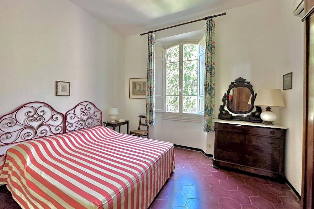 Villa con piscina privada,solarium, A/C, Wi-Fi y excelente vista al mar in Porto Azzurro, Elba