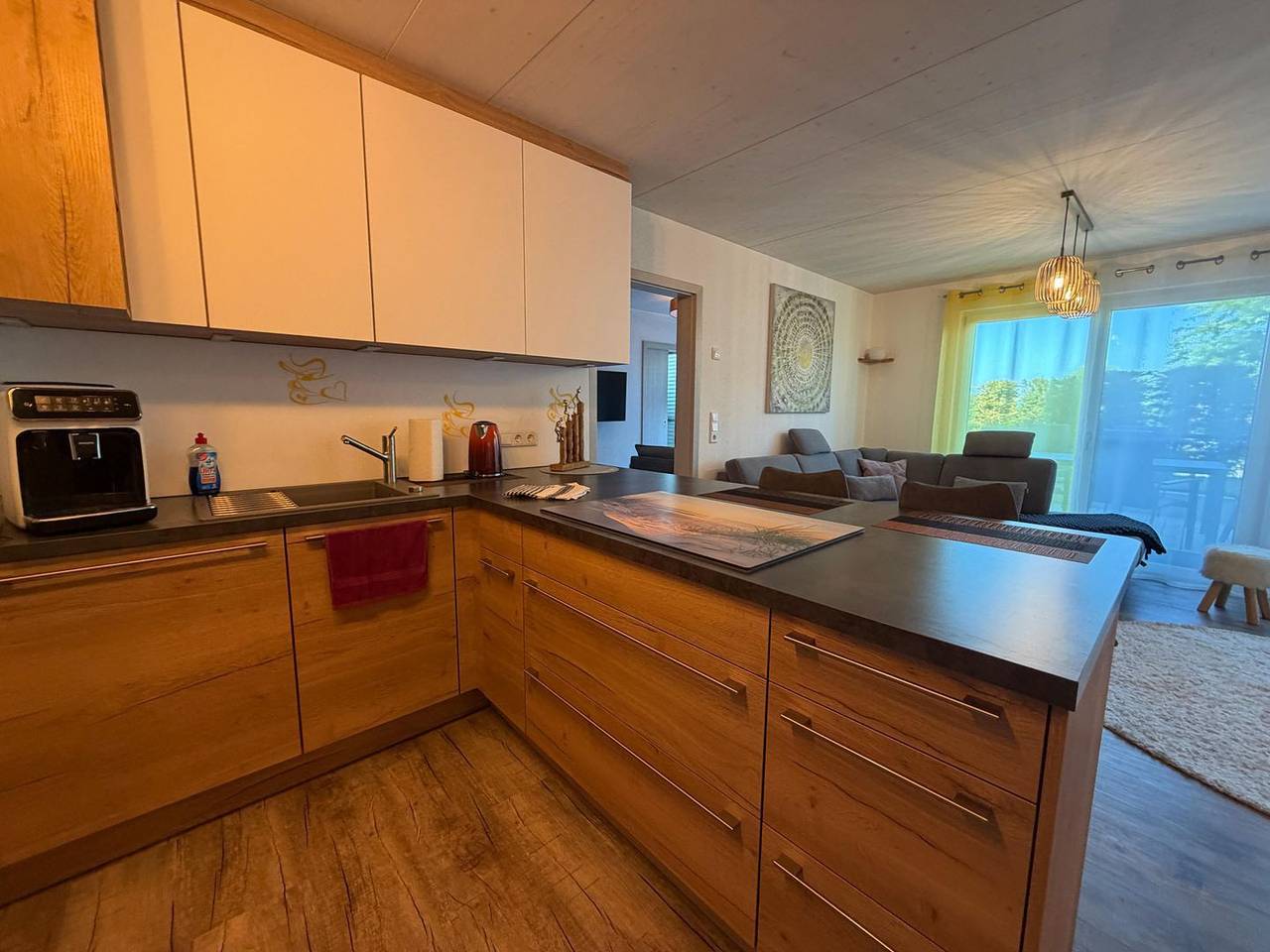 Ganze Wohnung, Auszeit am See: Luxuriöse Ferienwohnung mit Garten in Gaienhofen, Untersee