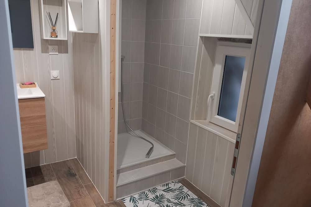 Appartement entier, Studio 1 Chambre Grillon A 2 Pas Du Centre in Grillon, Enclave de Valreas