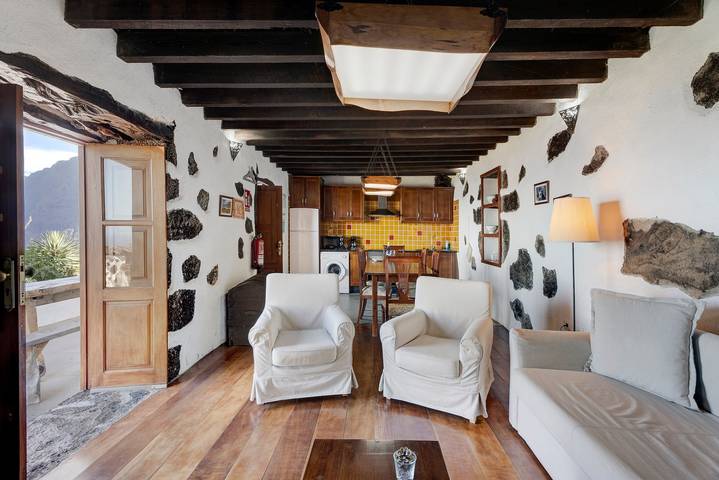 Ferienhaus 'El Lagar' mit Meerblick, Gemeinschaftsterrasse und Wlan in Las Toscas, Frontera
