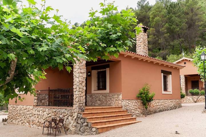 Holiday home for 5 people, with garden, with pets - 1