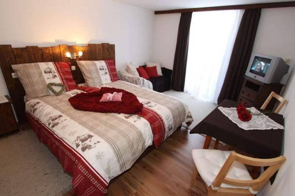 Four-bed room with shower, Wc - Mussbachhof in Saalfelden am Steinernen Meer, Steinernes Meer