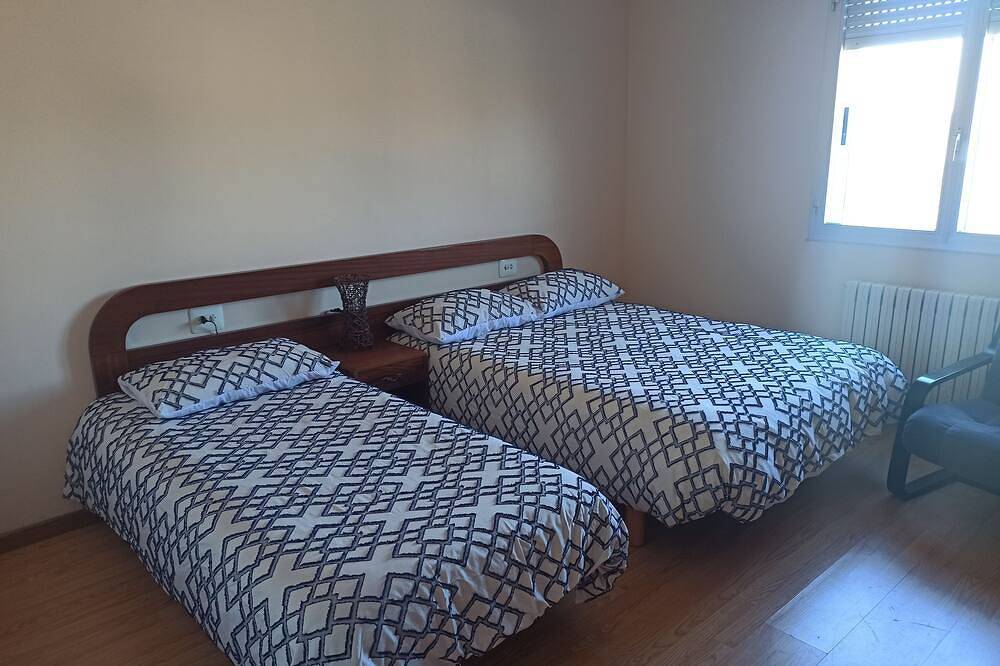 Ourense Termal, Ribeira Sacra and medieval towns.  in Amoeiro, Orense Région