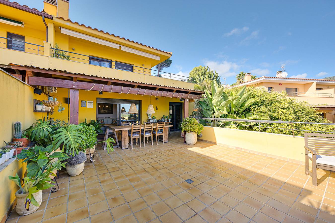Villa Botanica - cosy holiday home with private po in Calella, Costa del Maresme