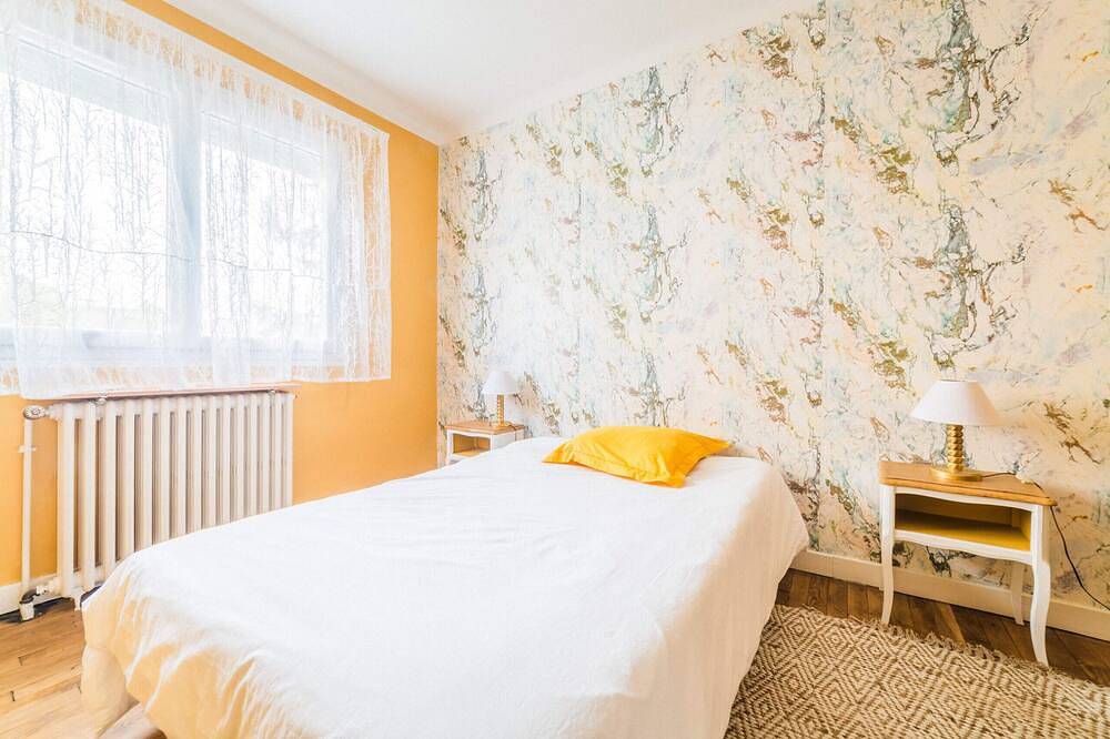 Les Rosiers - Maison Jacuzzi in Brive-la-Gaillarde, Brive-la-Gaillarde und Umgebung