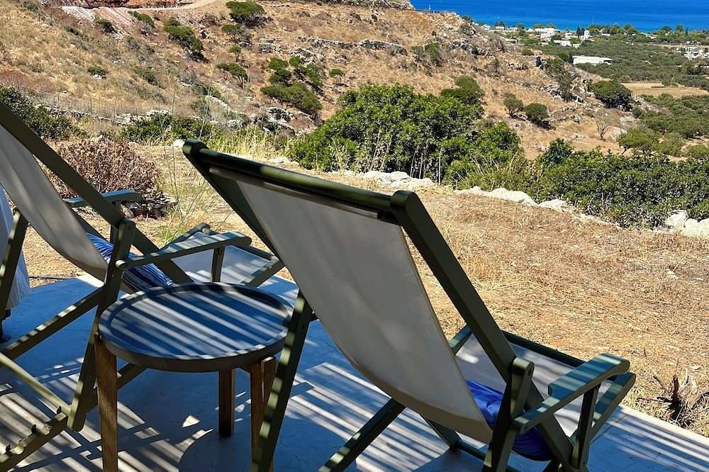 Villa Handras, Mandorlo, by Amorgos Holiday Homes in Amorgos