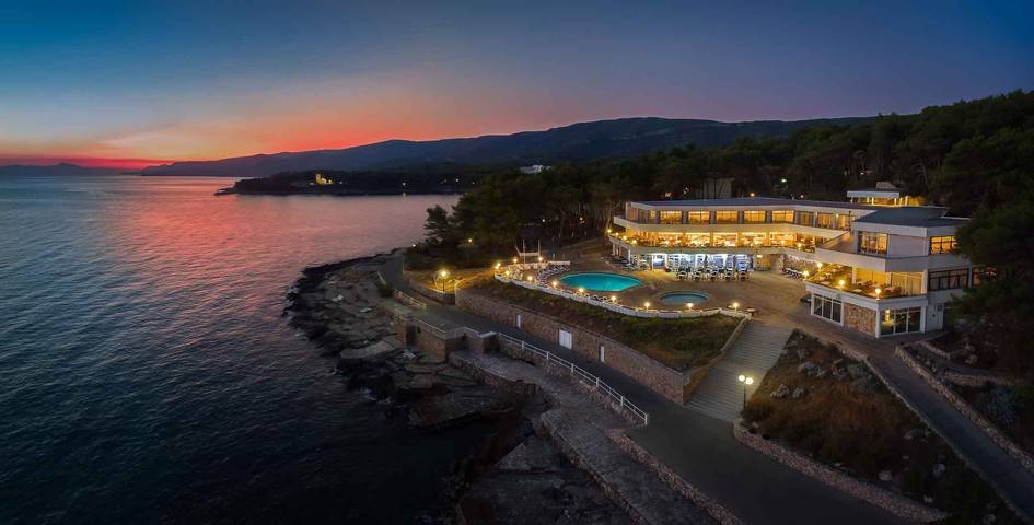Ganze Ferienwohnung, Ferienwohnung mit Poolnutzung und Klimaanlage  in Jelsa, Hvar