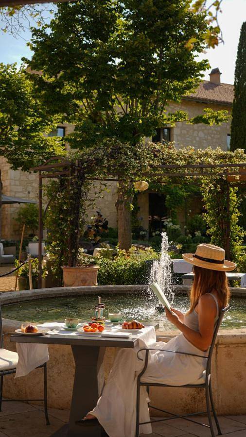 Hôtel pour 2 personnes, avec jacuzzi et jardin ainsi que sauna et piscine, animaux acceptés à Les Baux-de-Provence - 4