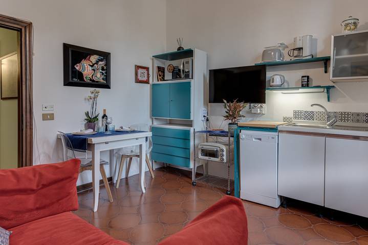 Appartamento intero, Appartamento di vacanza "Romantic Suite Home" con balcone e Wi-Fi in Firenze Centro storico, Firenze