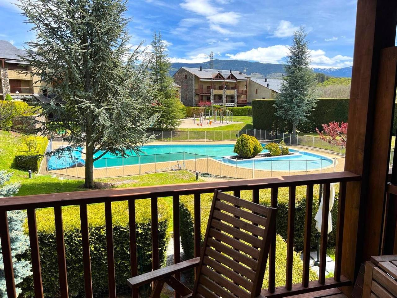 Appartement de vacances entier, Appartement 2 ch. Piscine, Terrasse, Vues, 6 Pers. et Wifi in Bourg-Madame, Parc naturel régional des Pyrénées catalanes