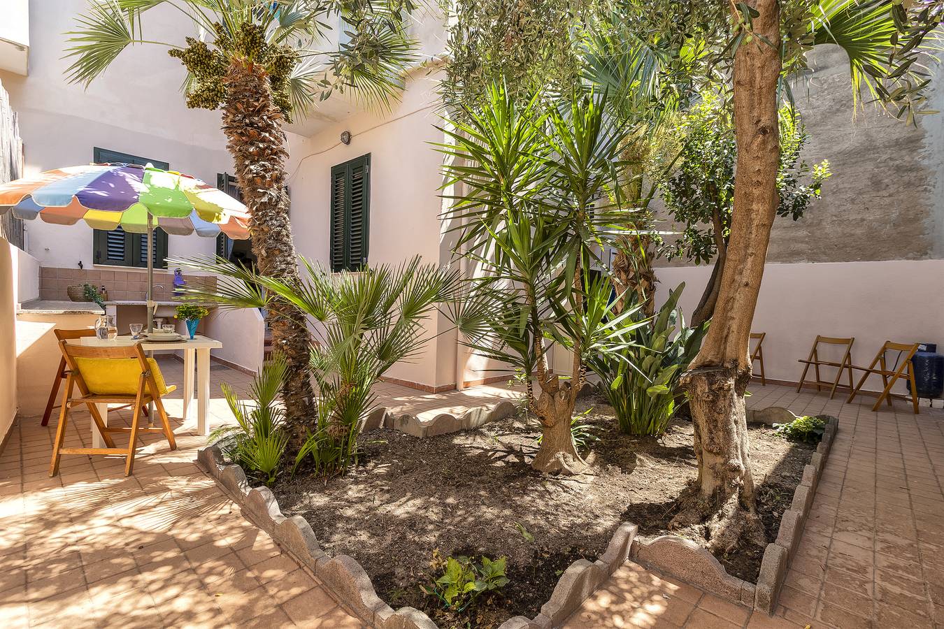 Sardinia Re - Al Porto in Pivarada, Provincia de Sassari