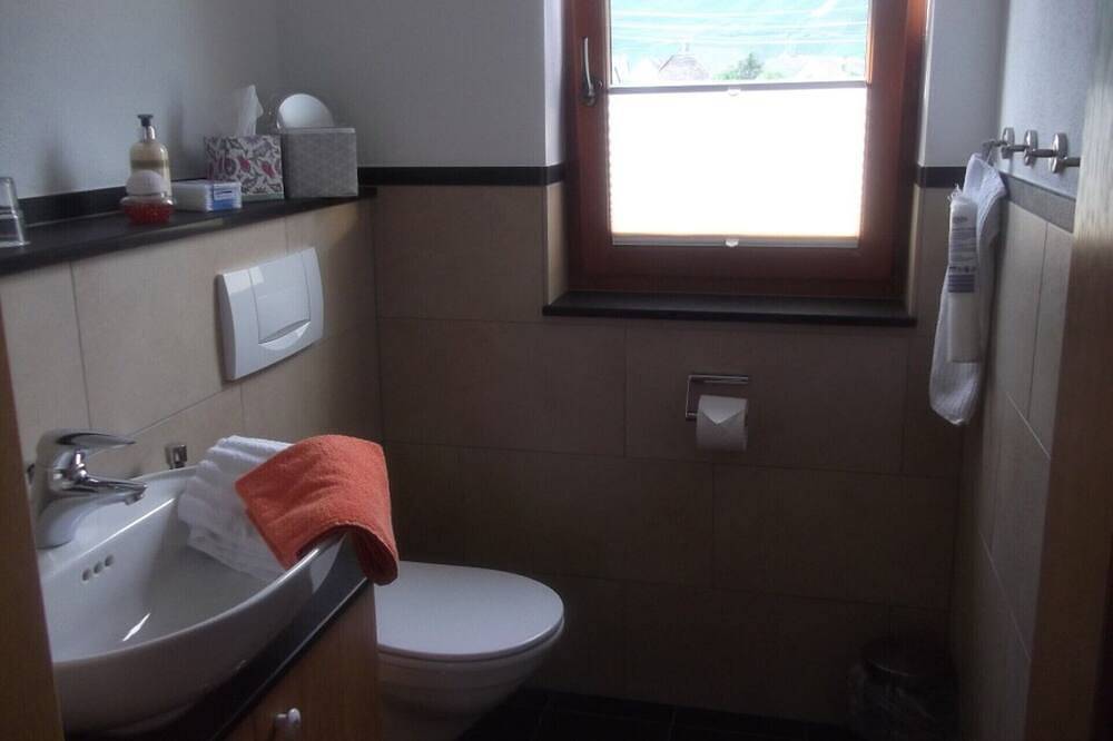 Ganze Wohnung, Ruhige und gemütliche Ferienwohnung im Herzen von Piesport in Piesport, Bernkastel-Kues & Umgebung
