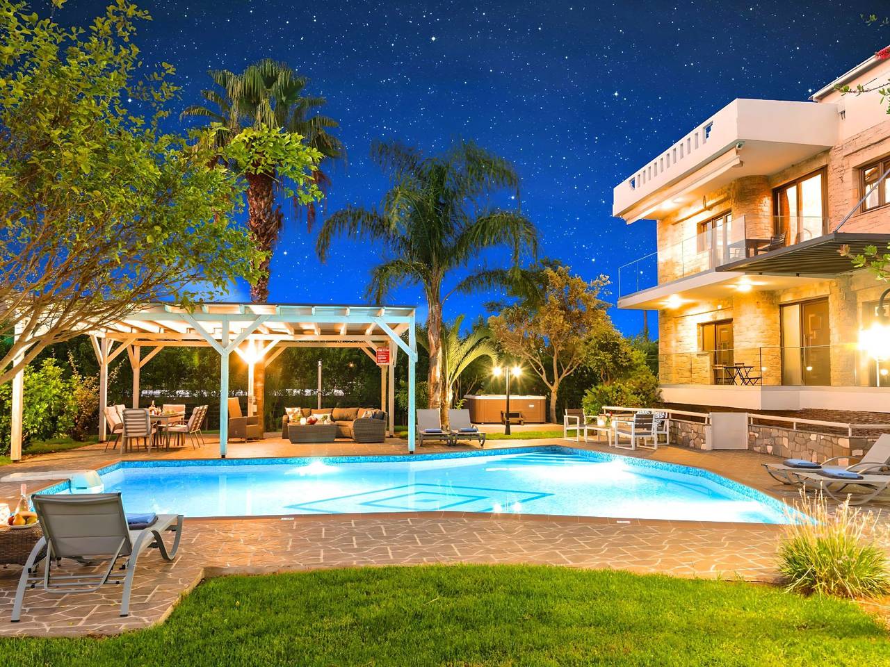 Mirsini Villa Privater Pool Jacuzzi in Georgioupoli, Chania en omgeving