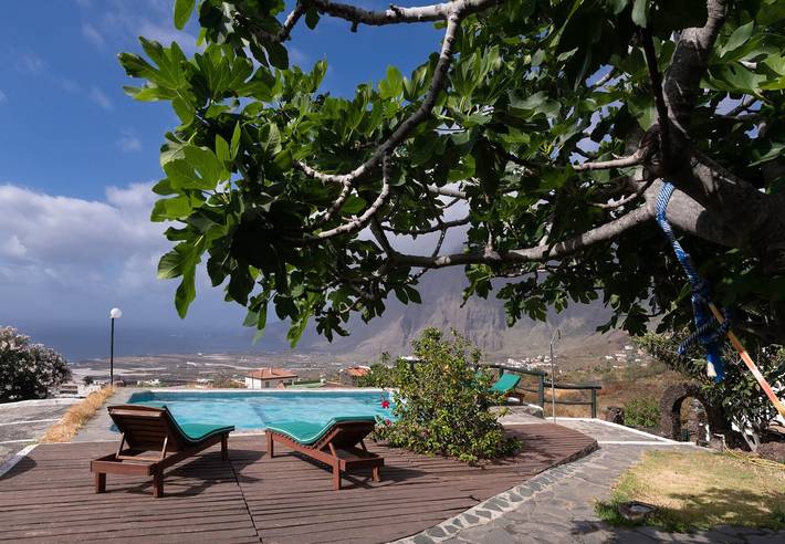 Apartmenthotel for 6 people, with pool and garden as well as balcony, child-friendly - 1