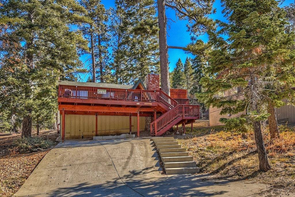 Hidden Pines: In der Nähe vom Bärenberg! Bbq! Deck! Foosball Table! Kamin! Garten! in Moonridge, Big Bear Lake