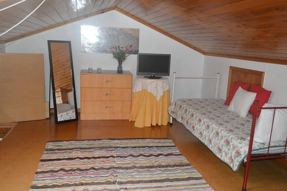 Entire apartment, Sweet Home T1 Ponta Delgada in São Miguel Island, Ponta Delgada