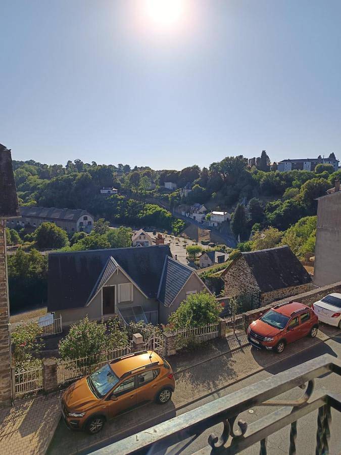 Gîte pour 5 personnes, avec balcon et vue, animaux acceptés à Uzerche - 4