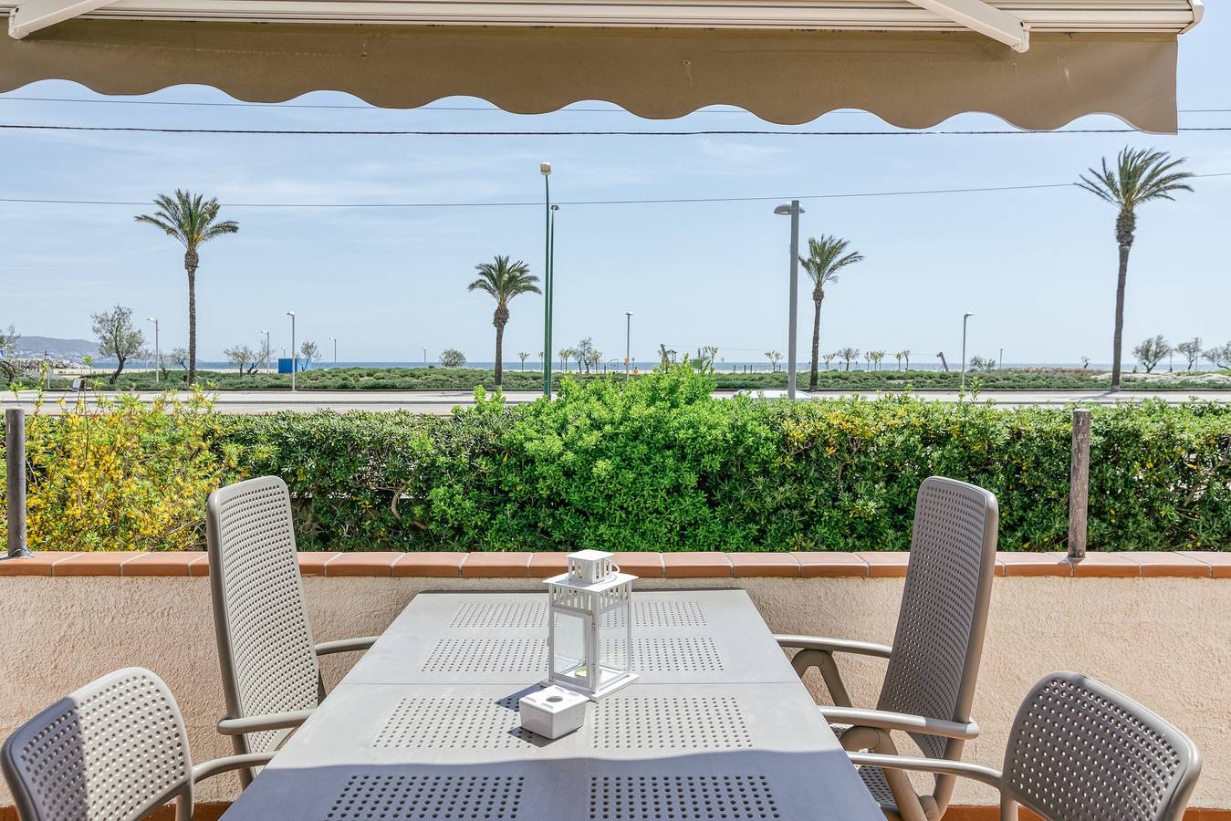 Appartement entier, Appartement 'Art-Apartamentos Revilla Tacke A' avec vue sur la mer, piscine partagée et Wi-Fi in Empuriabrava, Haut-Ampurdan