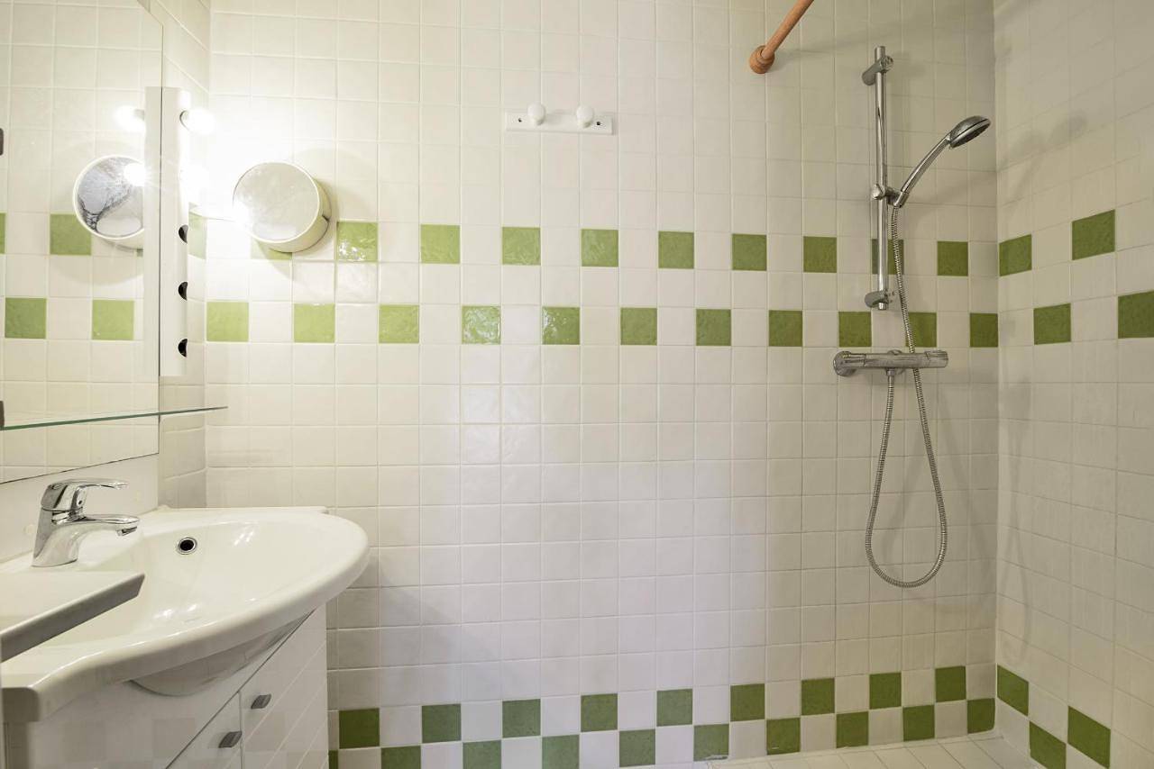 Four-Bedroom House in Châtillon, Hauts-de-Seine